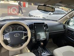 تۆیۆتا لاند کروزەر